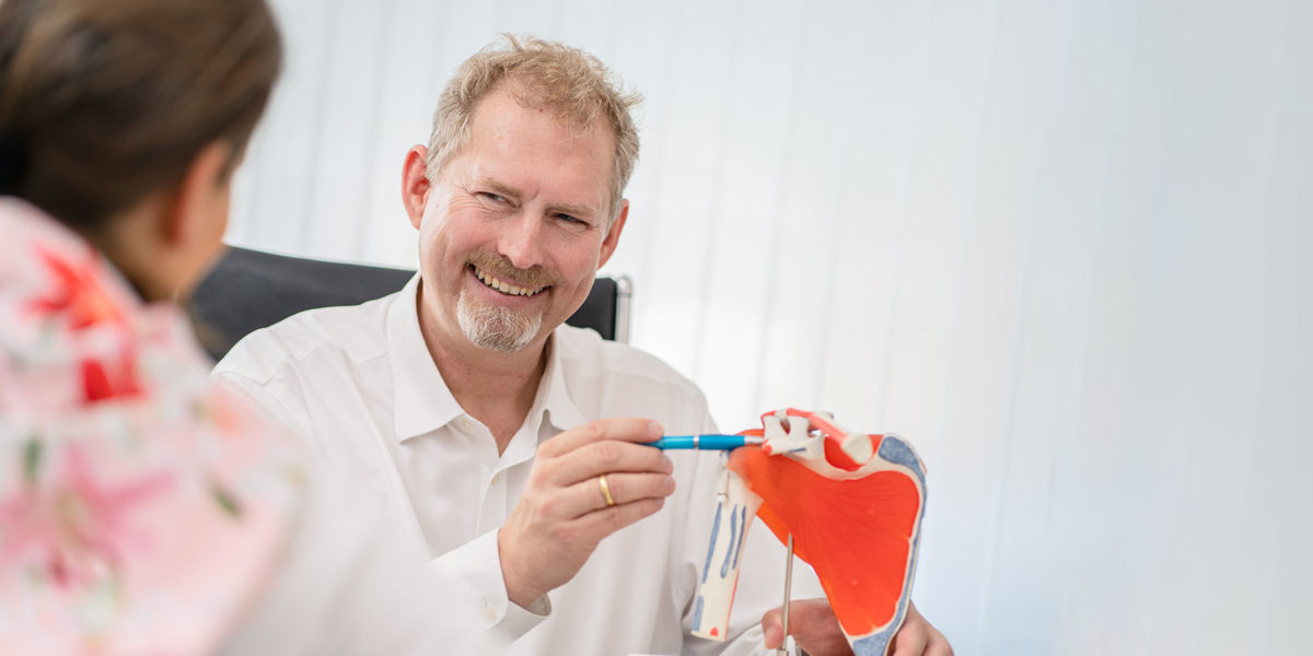 Dr. Med. Bernd Patrick Rohe - Orthopäde Essen Holsterhausen www.orthopaedie-praxis-rohe-essen.de